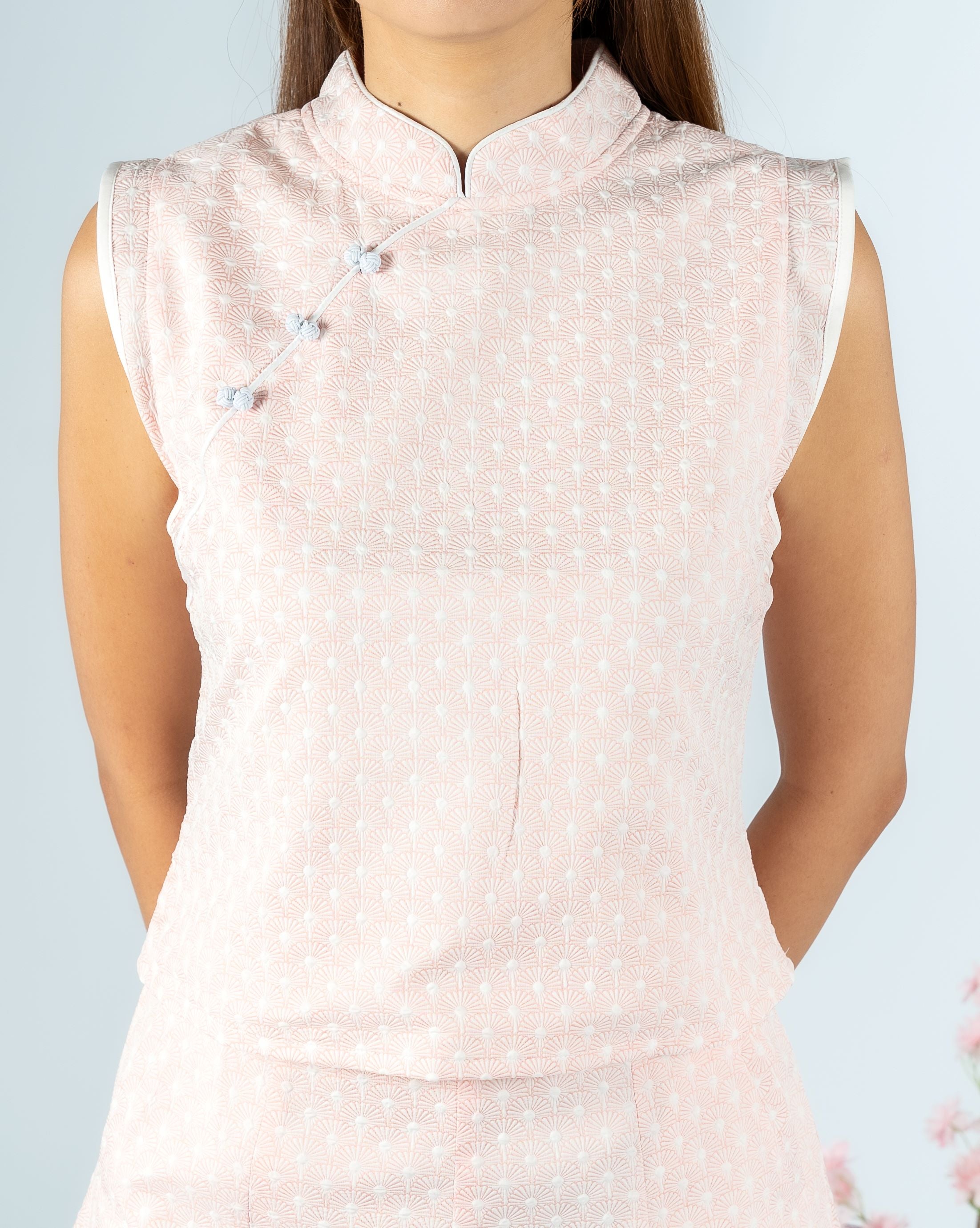 Lilyvine Oriental Top