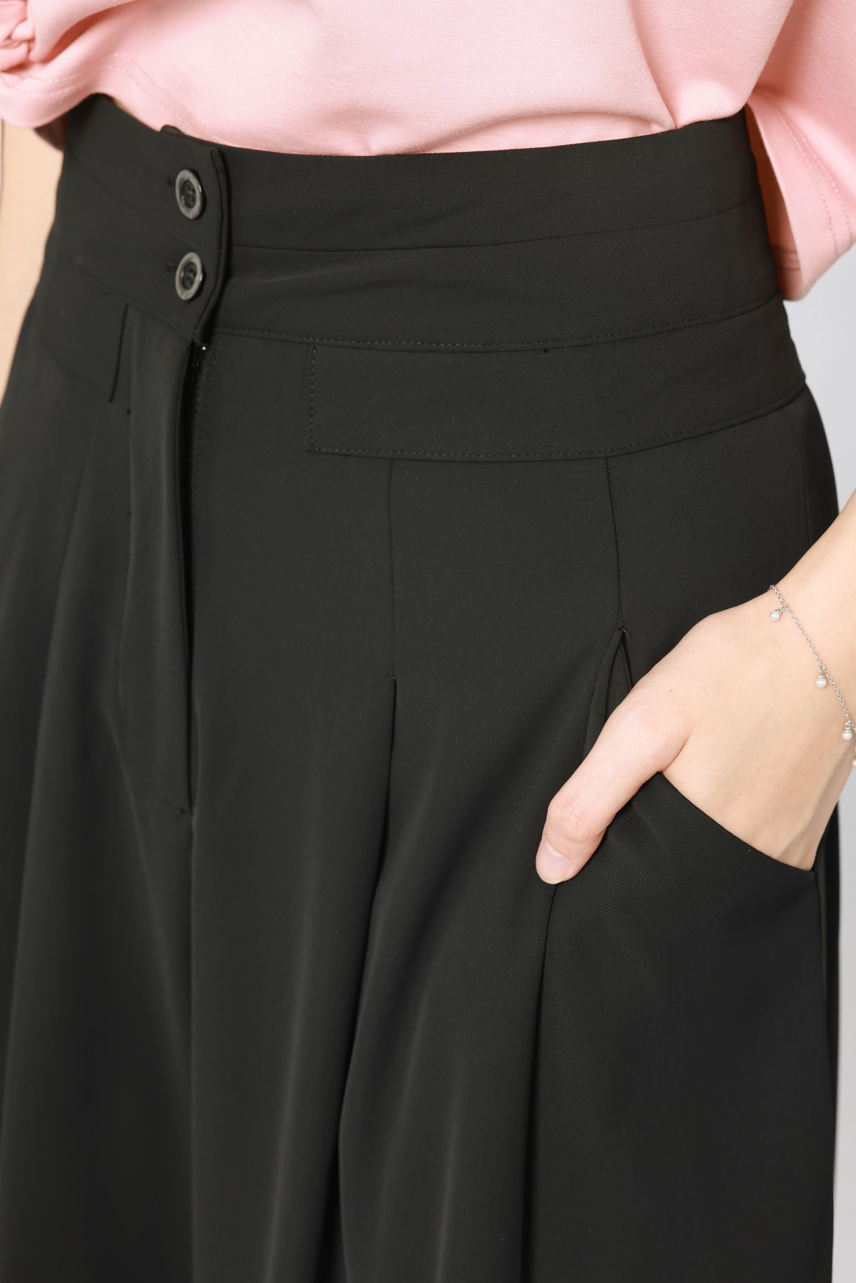Irisia Pants